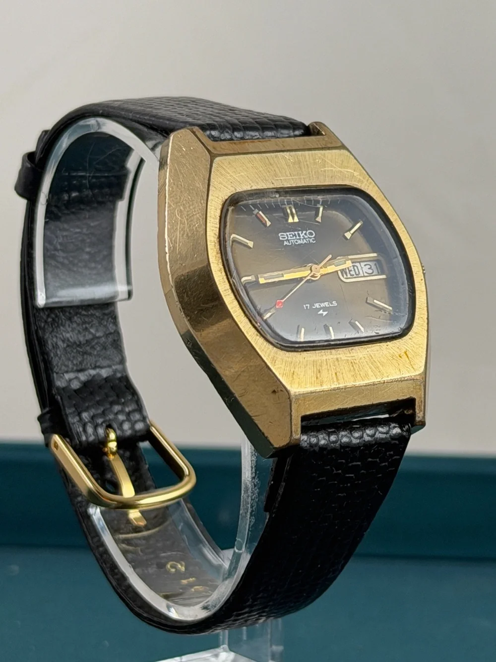 Vintage Seiko Automatic Gold Tone TV Dial Men’s Watch Black Dial Running Japan